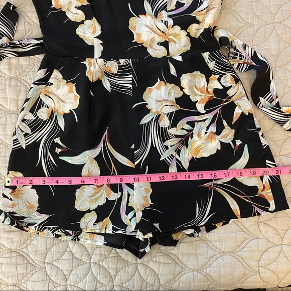 Yumi Kim | Rock The Boat Romper — Black Floral | Size Small - Picture 12 of 14